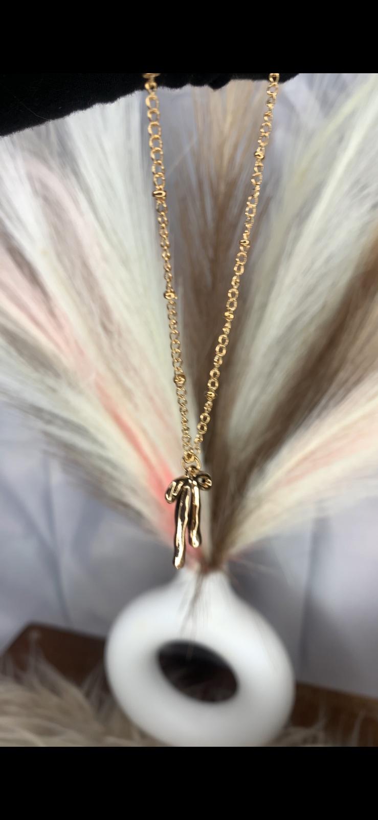 Belle Necklace 