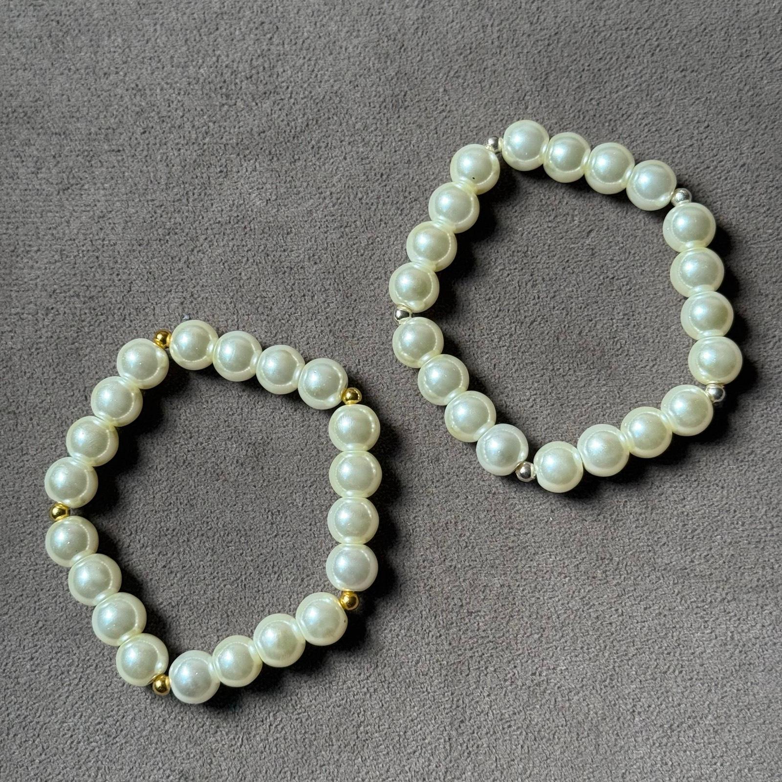 Classic pearl beaded bracelet
